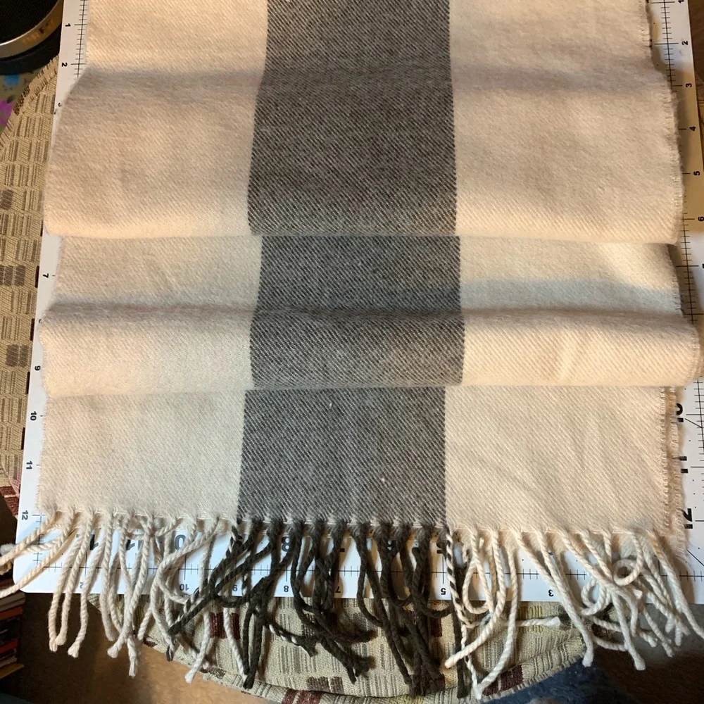64 x12.5 100% cashmere Plaid Scarf in Brown and Cream